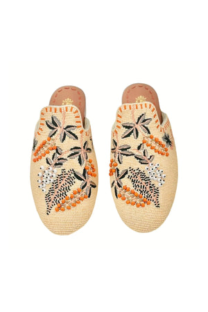 Meadow Beaded Slippers with Flower Pattern - Cream, by De Siena

Hello Summer! Enjoy these comfy cream multicolour flower beaded slippers in the city or during a stroll at the beach. A unique piece of handcrafted art.

upper: glass beads with lining in leather
sole: leather
insole: leather with logo
hand crafted