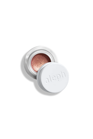 Hybrid Eye Pigment Flicker, by Aleph

Shine bright or smoulder softly with Flicker.&nbsp;

A multidimensional pigment that allows you to wear it your way, delivering various looks depending on your mood.

Aleph Hybrid Eye Pigment is a unique and extremely versatile range - a hybrid formulation where the consistency is a cross between a powder, a creme and an eye pencil—line it, smudge it, blend it—giving you the flexibility to achieve multiple looks with just one product.&nbsp;