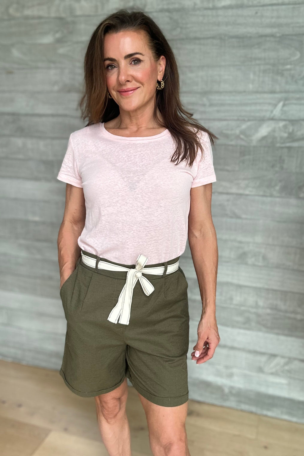 Monza Tee - Pink, by Shanty Corp.
Round neckline

Soft, linen jersey blend

Classic fit

Short sleeve