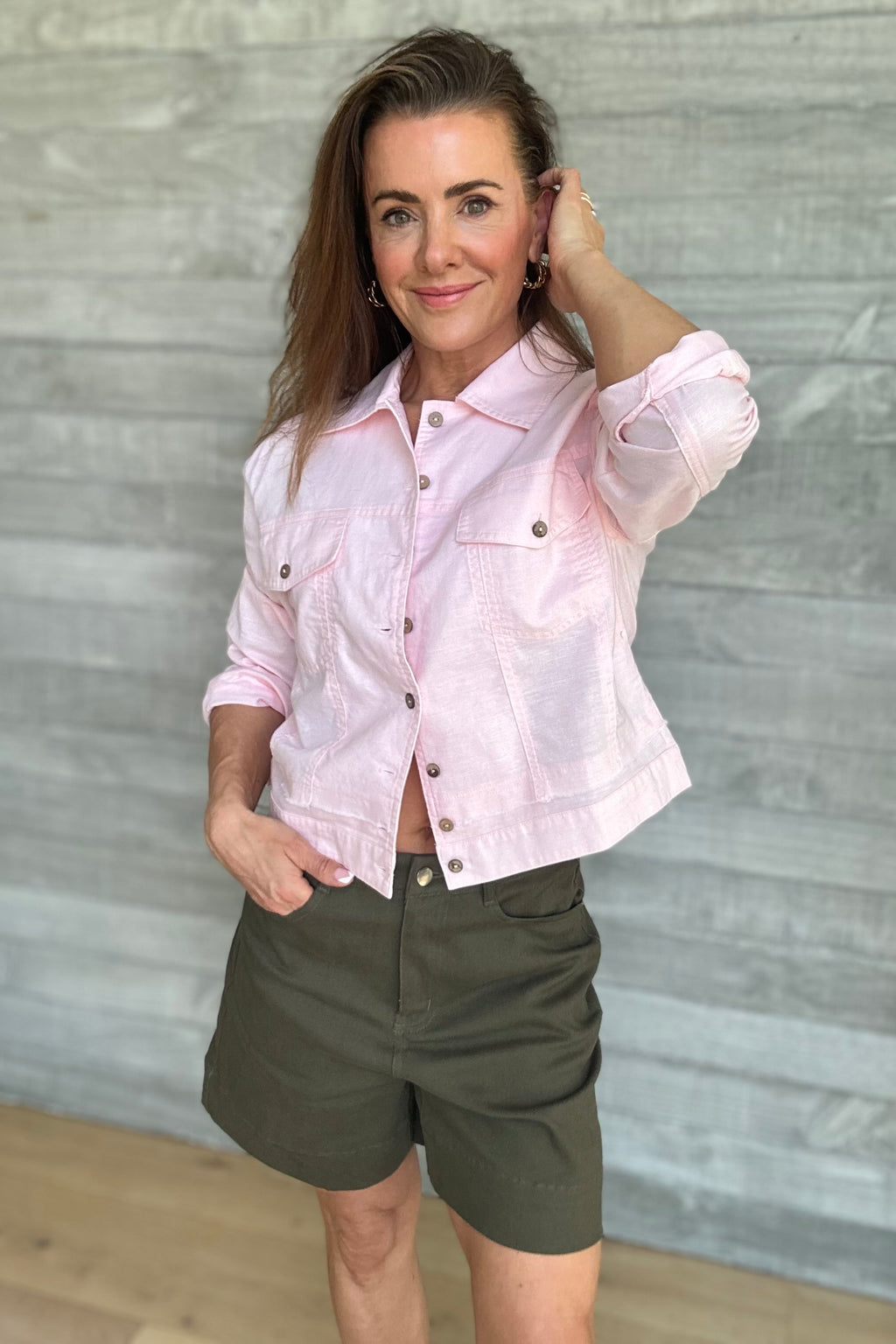 Vacation Short - Khaki, by Holiday
Sits on natural waist

Standard zip fly

Classic 5 pocket design

Mid-thigh cut

Comfort stretch denim fabrication