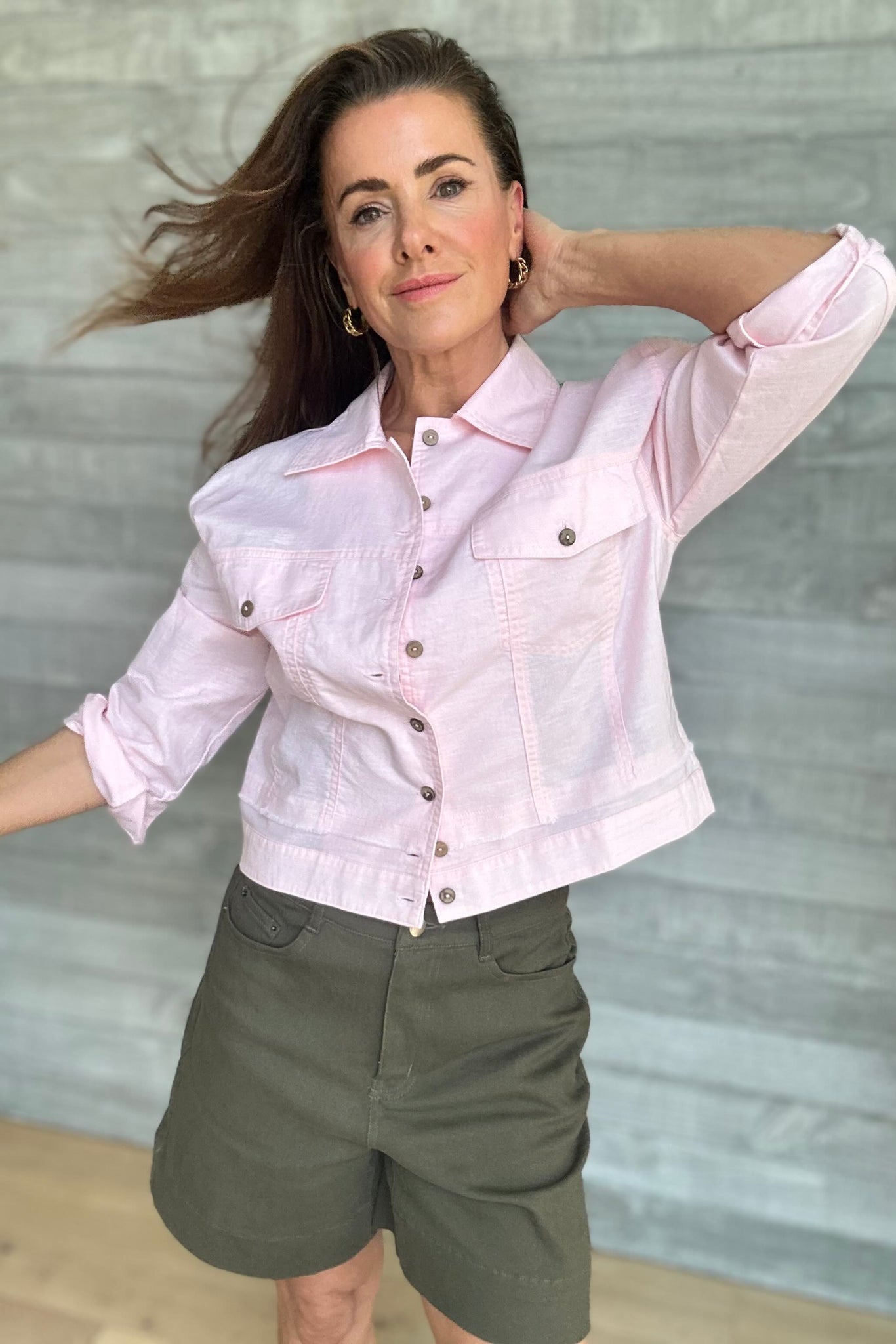 Vacation Short - Khaki, by Holiday
Sits on natural waist

Standard zip fly

Classic 5 pocket design

Mid-thigh cut

Comfort stretch denim fabrication