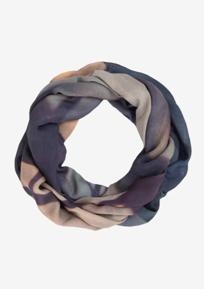 <h3 data-mce-fragment="1">Dear Marge Scarf - Harakeke Sunset</h3> <p>Iconic flora and fauna from The Land of The Long White Cloud.</p> <p>Light weight and delicious, our cotton/modal scarves are the perfect gift for a loved one or yourself. Enjoy as a scarf or wrap for any season. Lovingly presented in a branded gift box.</p>