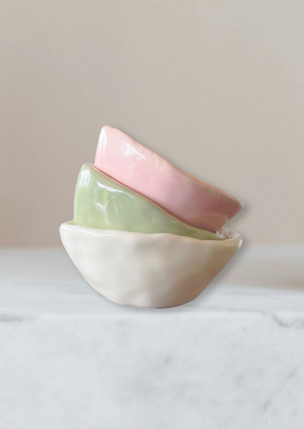 <h3>Maddison Bowl - 3 Colours</h3> <p>The Maddison Bowl is a range of bowls made for us here in New Zealand. This one is the smallest in the collection and comes in three soft shades, Snow, Petal and Pale Sage.</p> <p>As bowls are hand made, shades and shapes may vary. This adds to their uniqueness&nbsp;</p>