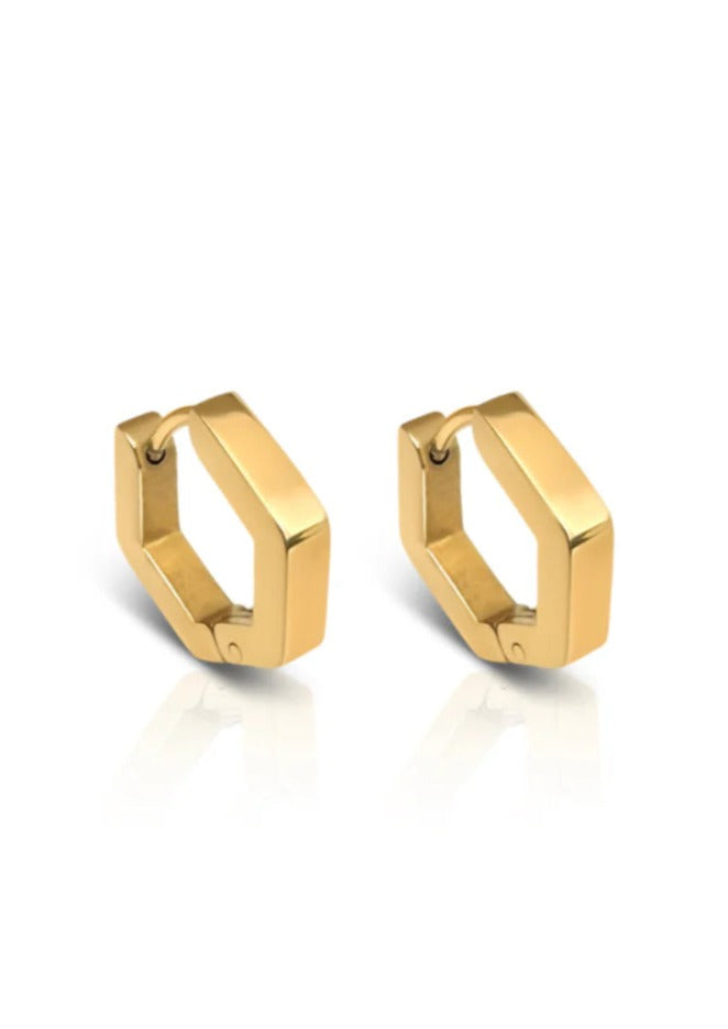 <h3>Fast Break Earrings - Gold, by Ever</h3> <p>Sweat Resistant. Waterproof. Anti-Tanish. No Fade. Hyperallergenic.</p> <p>The lightweight 'never-need-to-take-off' geometric huggie hoops are a must in your collection and are perfect for an everyday look.</p> <p>&nbsp;</p>