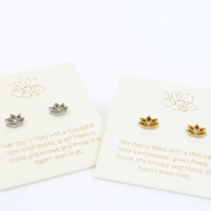 Shell & Starfish Stud Earrings - in Gold or Silver