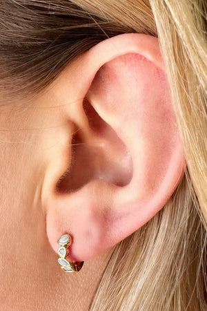Glory Huggie Earrings - Zirconia/Gold