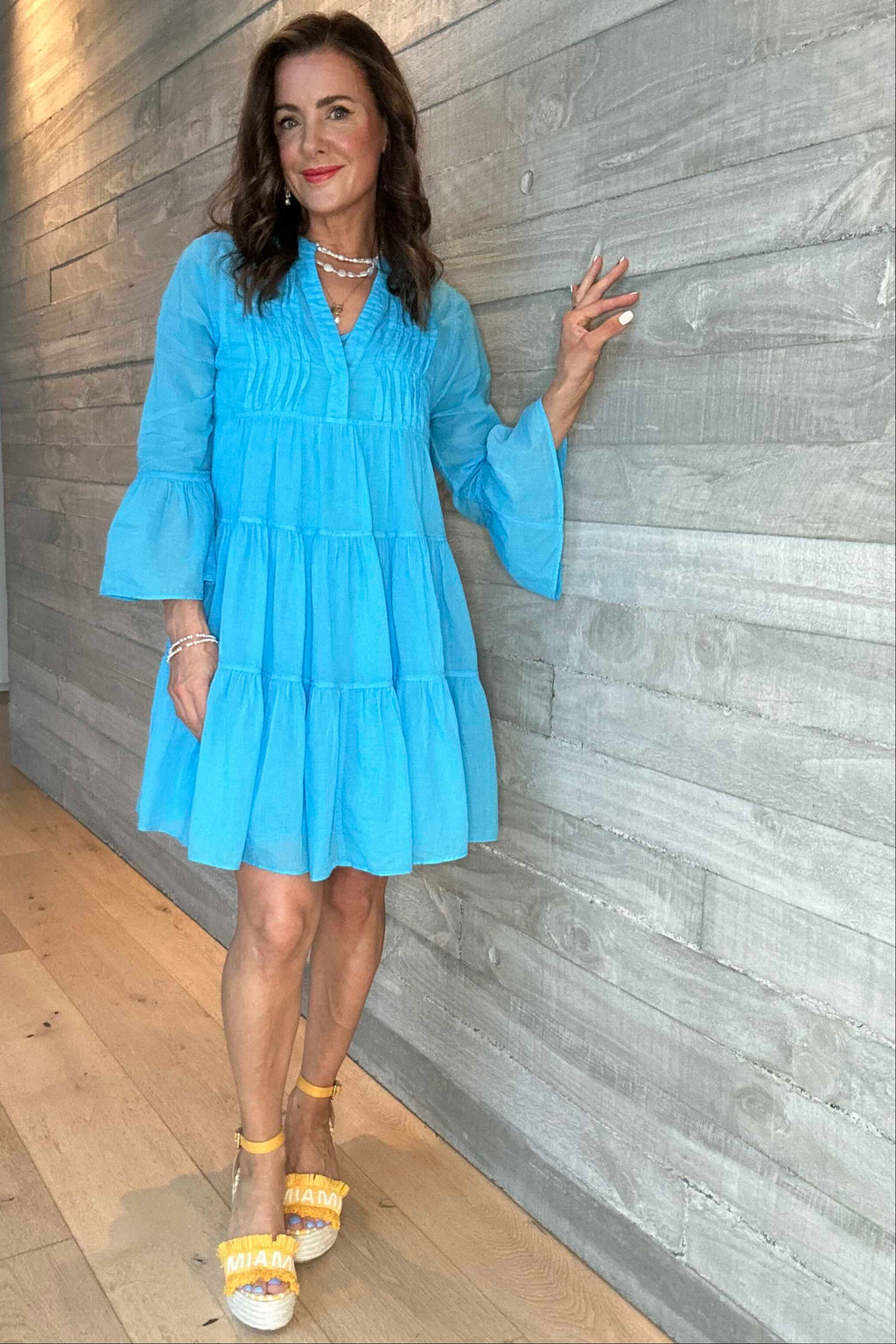 Neon Short Dress - Cyan, by Devotion Twins

Short dress with ruffles (INNERLINING)
V-neck
Pure cotton

Measurements for size "S":
Length 88-90cm, Chest 50cm, Hips loose, Sleeve 50cm, Inner lining, Length 94 cm, Chest 46cm, Hips 54,5cm, adjustable straps: