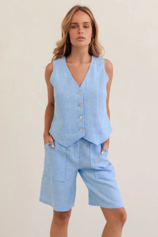 Linen Midi Short - Chambray, by Kaleido

Feel cool, fresh and comfortable all summer long in these gorgeous linen shorts by Kaleido, featuring pockets and an elasticated back waistband with flattering flat front with zip/button closure. These shorts are the ultimate in comfort, combining softness with form and fit so that you look as good as you feel all day long.

Elasticated Back Waistband
Belt Loops
Flat Front
Zip/Button Closure
Pockets