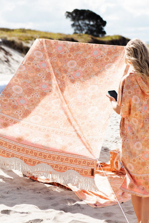 Pink Peony Beach Tent, by Flock

*PICK UP FROM OUR OMAHA BEACH STORE ONLY*

Our beach tents are made from recycled plastic bottles in our very own signature vintage floral prints, 🌸

Our beach tents are made for long days at the beach. Without chasing them down the beach in the wind!