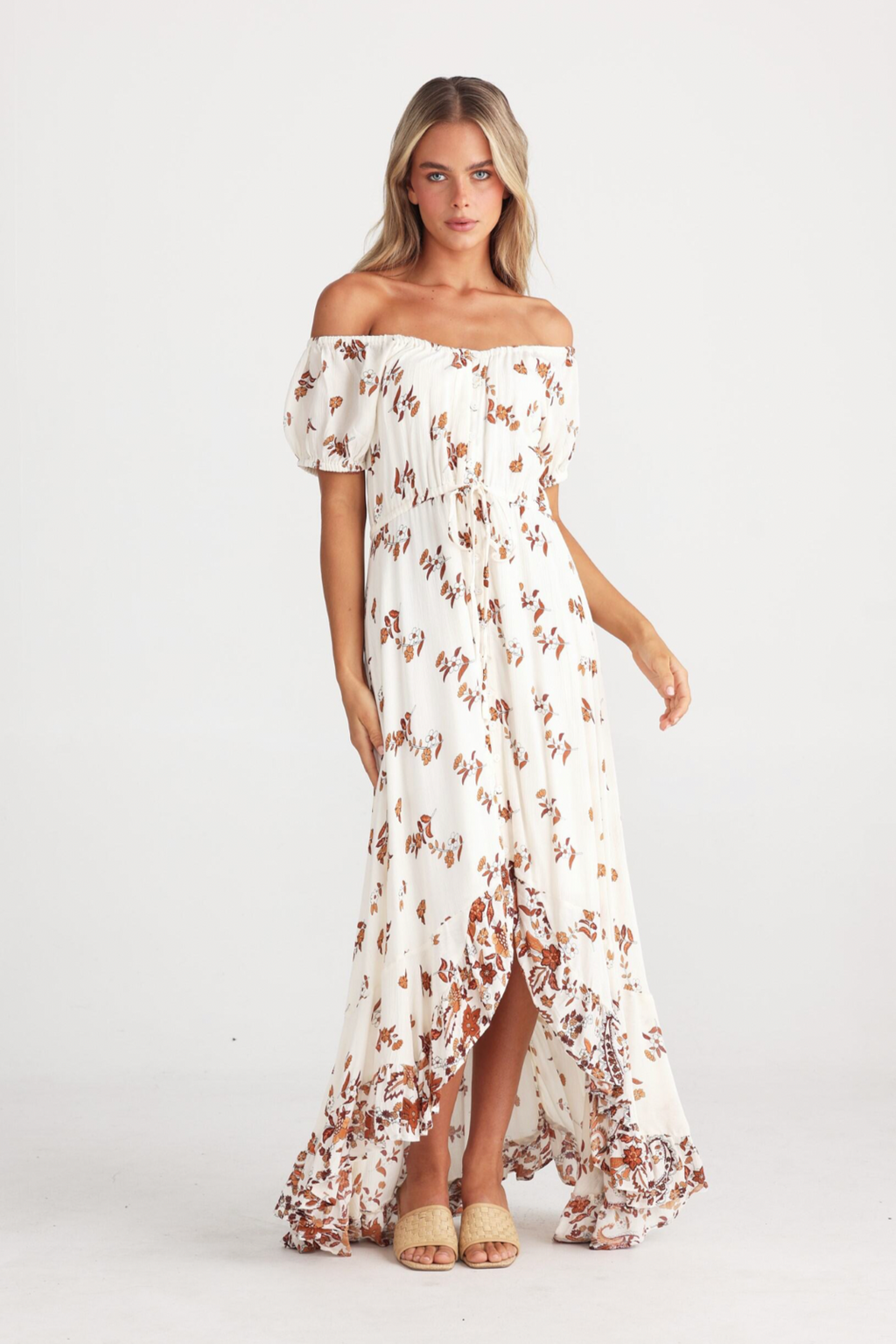 Rhiannon Dress - Marbella, by Talisman
Short sleeve

Classic fit

Elasticated waist

Beaded waist tie

High-low hem

Maxi length