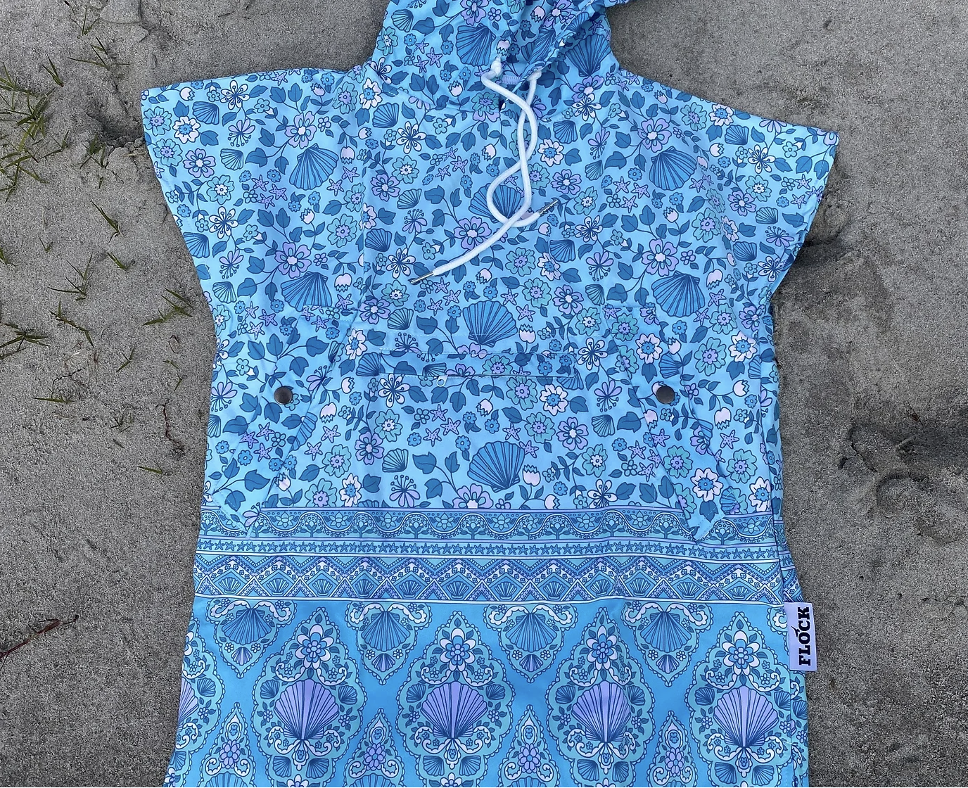 Surf Poncho, Kids - Aqua Seashells