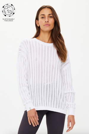 Muse Chesca Long Sleeve Knit - White, by The Upside

A luxe casual piece to take you through the weekend.

Organic cotton open knit construction in fresh white
Relaxed silhouette with soft ribbed neckline, cuffs and hem
Arrow pip logo at sleeve cuff
Please refer to studio images for accurate colour of garment