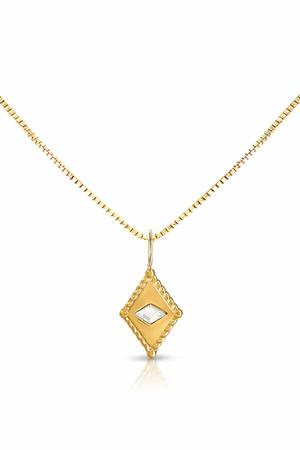 Arena Necklace - Gold

Sweat Resistant. Waterproof. Anti-Tanish. No Fade. Hyperallergenic.

The Arena Necklace is the epitome of chic and bold design. Featuring a diamond-shaped charm with a glossy surface and textured edging, this piece brings effortless sophistication to your look.