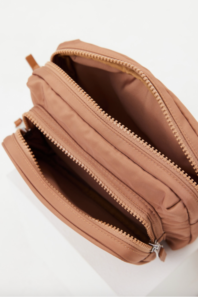 Odyssey Crossbody Bag - Tan