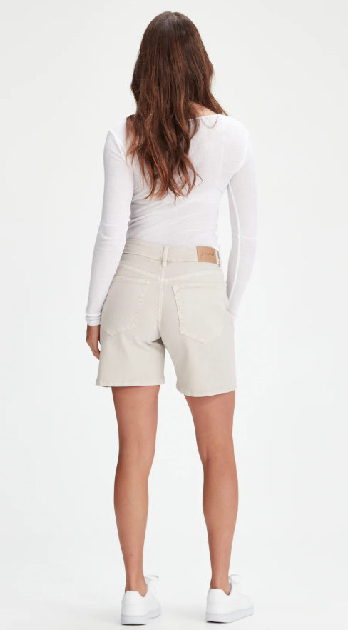 Bronte Short - Neutral