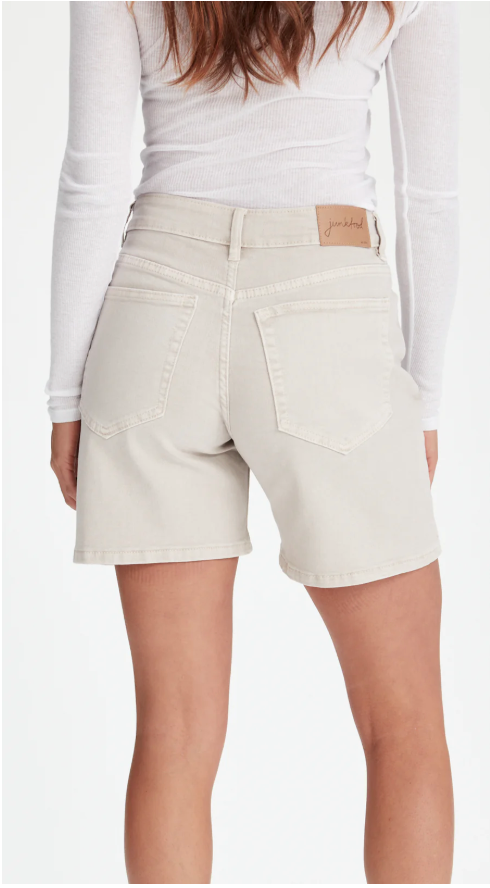 Bronte Short - Neutral