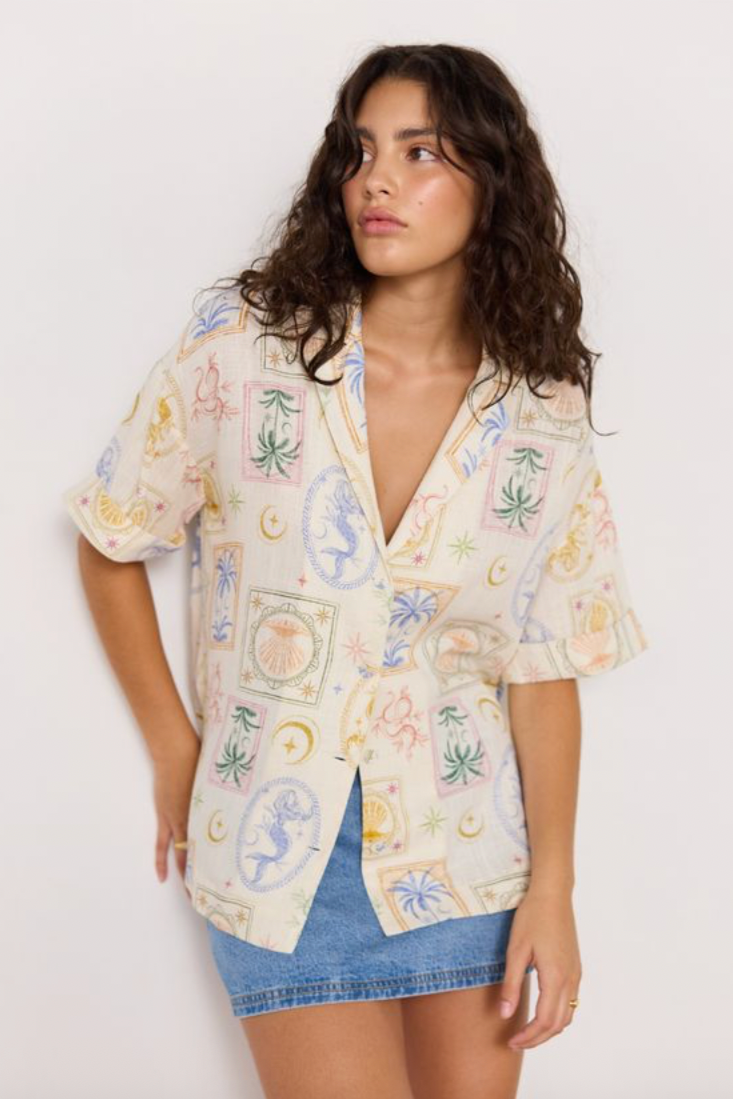 Sirena Resort Shirt - Multi, by Minkpink

Style with denim or pair with the matching Sirena Short for the ultimate set style, meet the Sirena Resort Shirt!

Collared shirt with buttons down front
Short sleeve with rolled cuff
Relaxed fit
Designed in Sydney, Australia
Fabric: 80% Viscose / 20% Linen