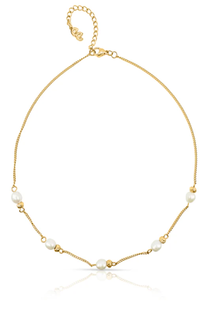 Off Court Pearl Necklace - Gold, by Ever

Waterproof. Anti-Tarnish. Sweat Resistant.

Laid-back, luxe, and made to move with you, the Off Court Pearl Necklace features a fine chain with five freshwater pearls and hammered golden balls ~ delicate, lightweight and full of soft texture.&nbsp;