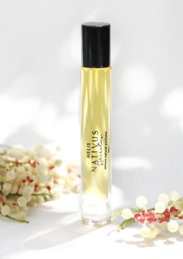 Uplifting, breezy and persistent, Nativus Spiritus imbues its wearer with certainty in an uncertain world.  Top Notes: Citrus and Black Pepper Spice  Heart: Wattleseed and Quandong (white peach)  Base Notes: Sandalwood, Patchouli, Amber