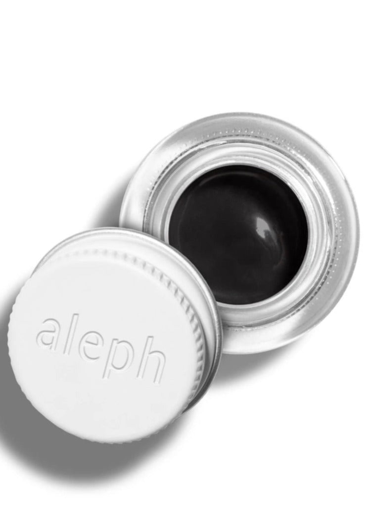 Aleph Gel Liner - Onyx A sleek black liner that allows for a range of looks and styles with just one natural product.  Velvety and versatile to gracefully bring out the eyes, this water-based gel uses all natural ingredients for smudge-resistant lines and accents.