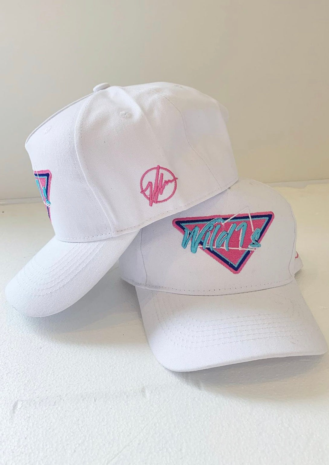 Wild1s 'Jellytip' Unisex Cap The OG adjustable snapback cap, with a deeper fit, thats totally adjustable to fit guys and girls. Designed locally, and made from 100% cotton featuring the Wild1s logo.  Available in other colours and fabrics