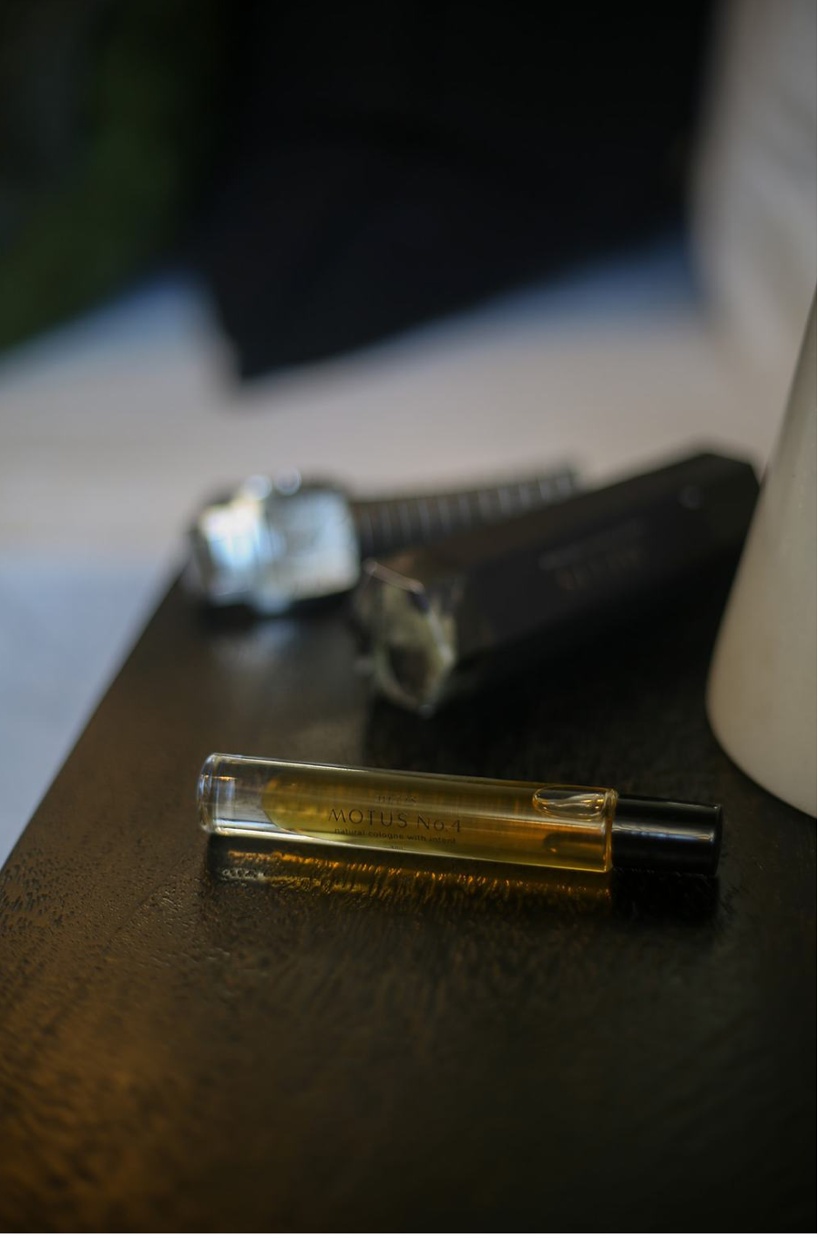 Motus no.4 (motivate) - unisex perfume oil