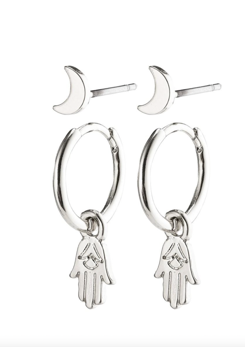 Experience the nomadic lifestyle through exciting cultures, new experiences, and beautiful landscapes. The, silver-plated, earrings reflect all this with the moon-shaped studs, bohemian-style hoops and the Hand of Fatima pendant. Create a sense of magic that is especially effective when items are worn together.