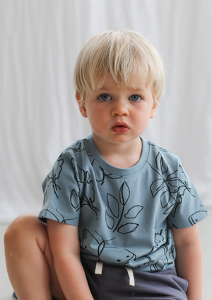 Giant Bugs Classic T-Shirt, by Burrow & Be In our fun new Giant Bugs print your child will be straight out the back door to hunt for snails and spiders.  Made from our organic cotton and elastane (95% and 5%) blend, it's light and cool for hot days, with just a little bit of stretch for added comfort.